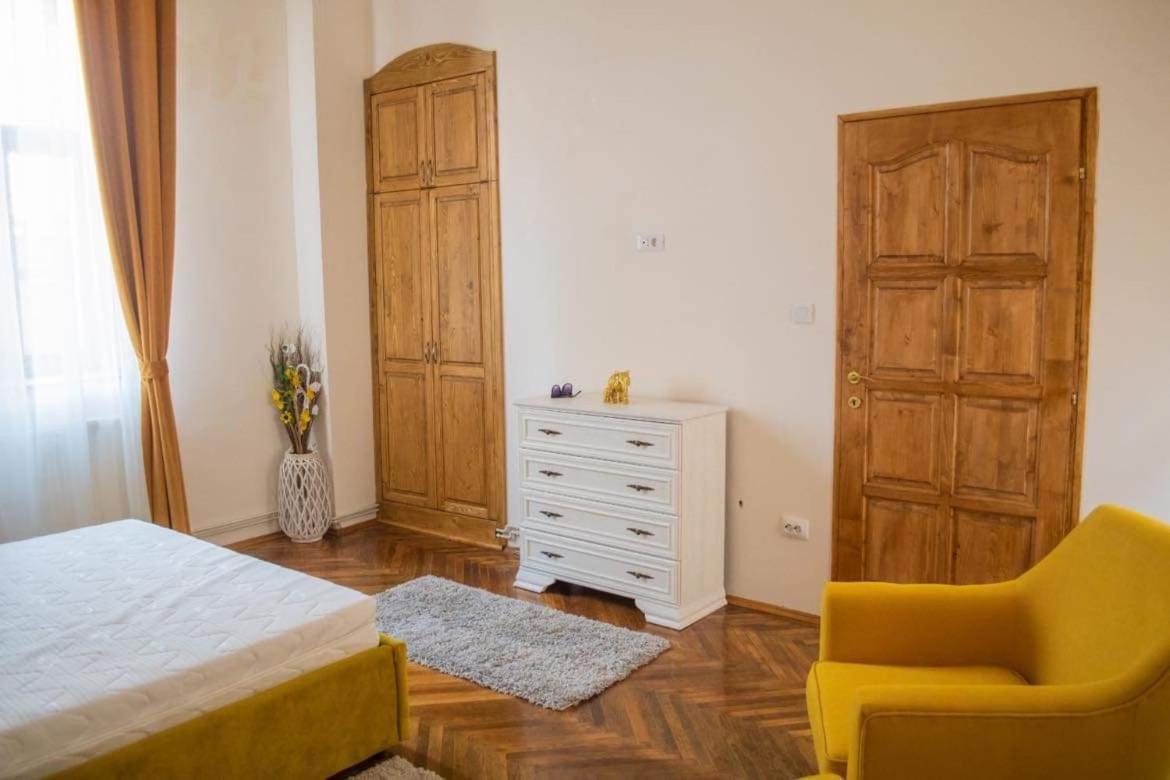 Apartament Luxor Apartment Турда Екстериор снимка